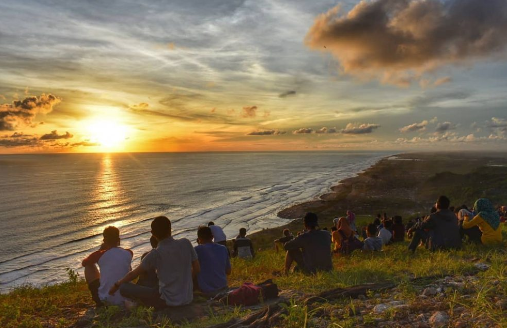bukit paralayang jogja
